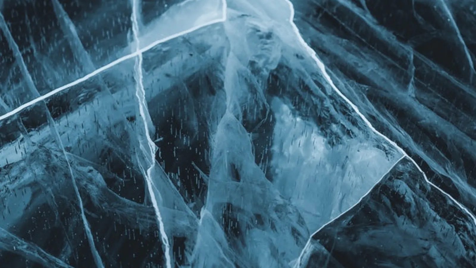 image of Ice, a section of the body of water frozen over