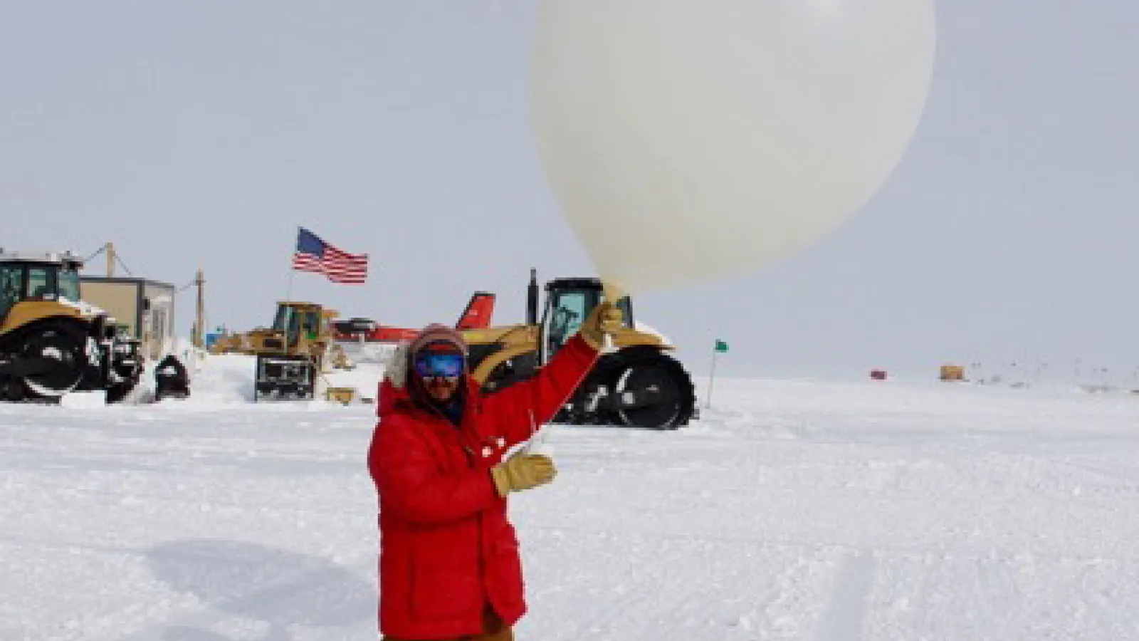 Antarctic_Weather_Balloon