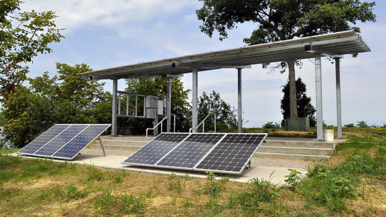 Solar panels at Stone Lab